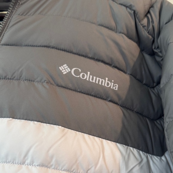 Columbia Gray and White Puffer Jacket - Picture 2 of 6